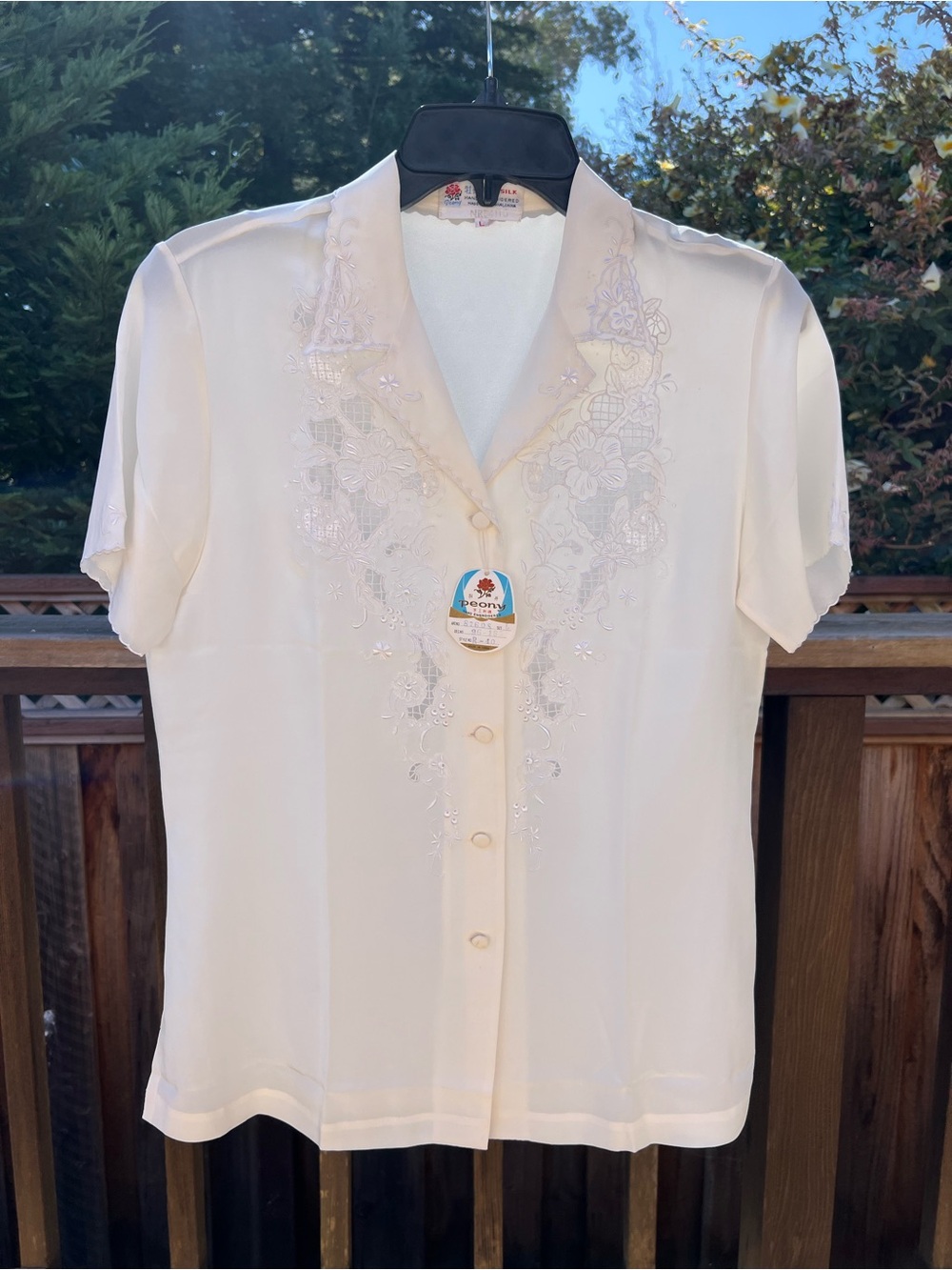 Vintage 100% Silk Women's Ivory Embroidered Short-Sleeve Blouse
